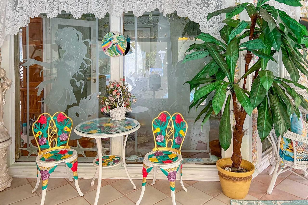 Pams Mermaid House With Riverfront Yard And Lanai! Apartment Weeki Wachee Exterior foto